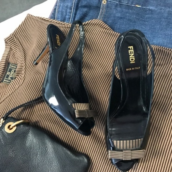 I just started buying/selling on Posh again. Excited to help others, buy & sell. - Picture 1 of 8